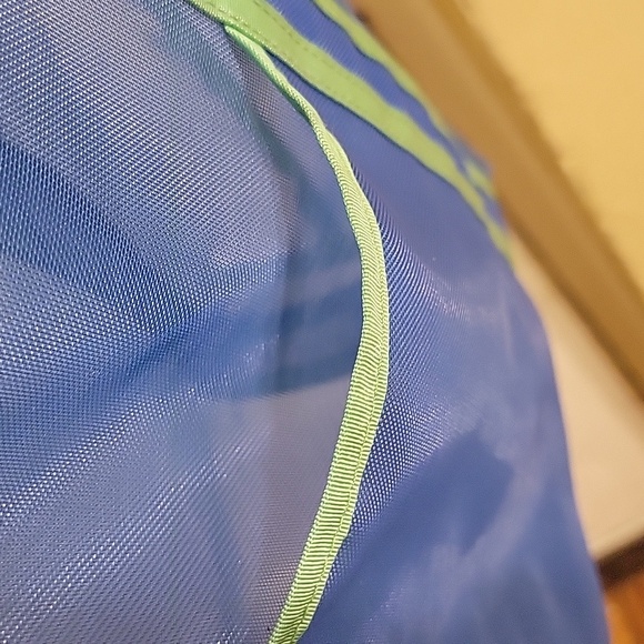 GAP Nylon Blue and Green Logo Embelished Rose Tote Bag Size 17X12X4" - Picture 3 of 9